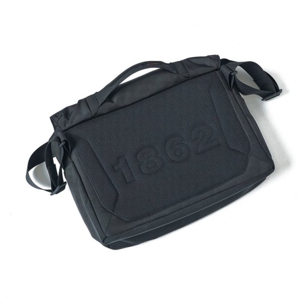 #0001 black